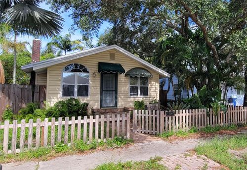 3718 14th St N, St Petersburg, FL, 33704-1012 | Card Image