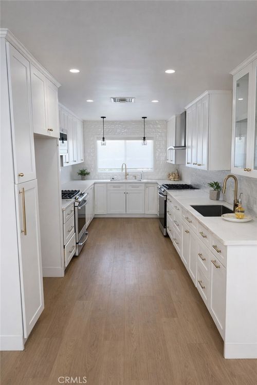 20156 Arminta St, Winnetka, CA, 91306 | Card Image