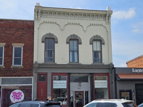241 Hubbard St, Allegan, MI, 49010-1320 | Card Image