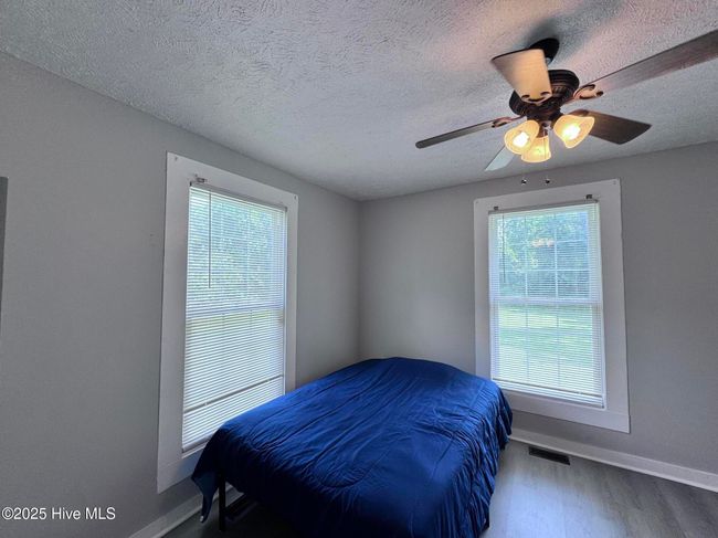 305 E Oak St, House other with 3 bedrooms, 2 bathrooms and null parking in Lake Waccamaw NC | Image 16
