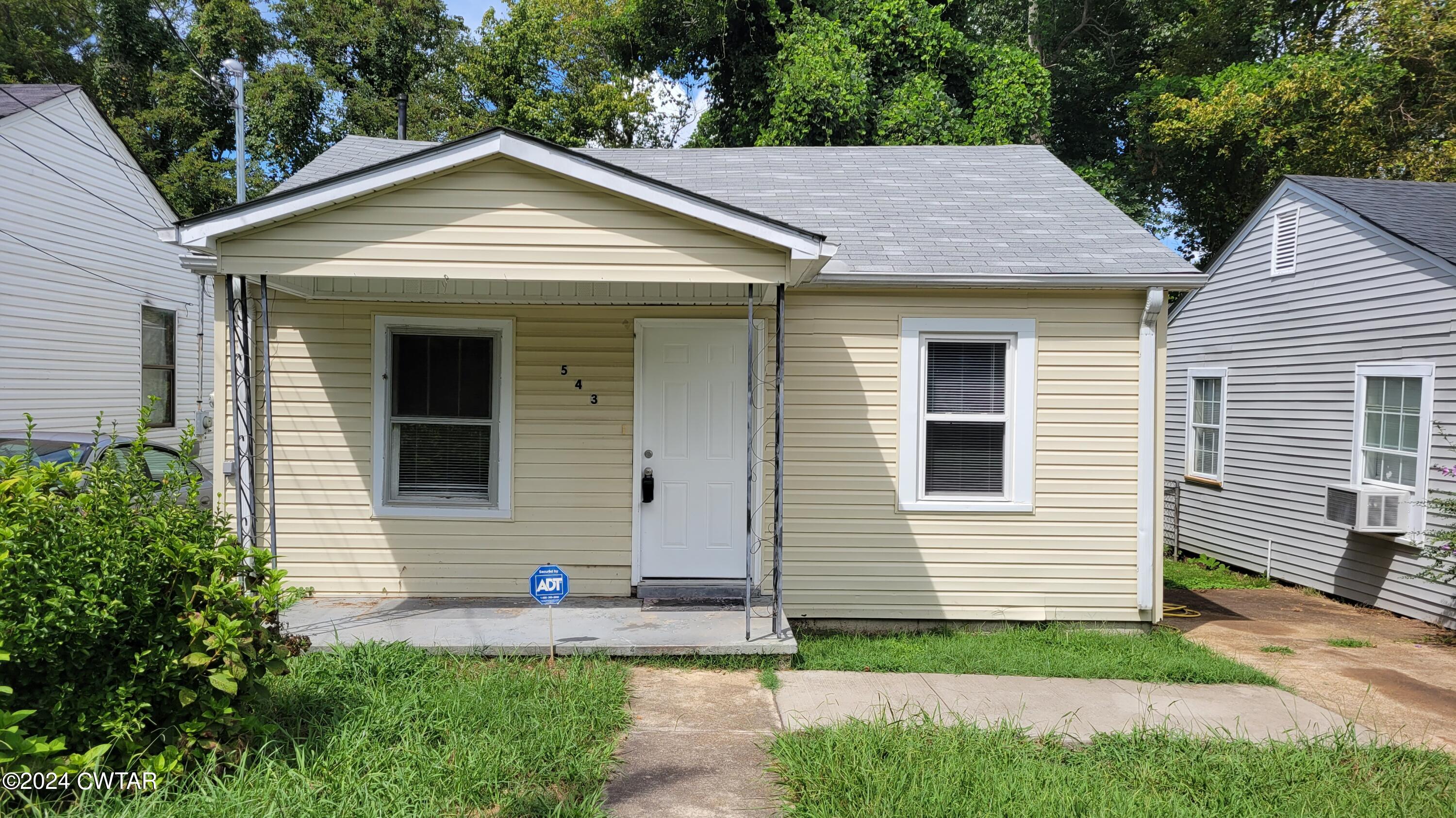 Berry St, Jackson, TN 38301