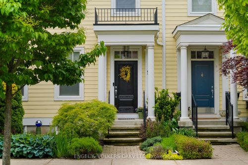 9 Blackbird St, Niagara on the Lake, ON, L0S1J0 | Card Image