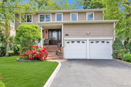 2635 Merrick Avenue, Hempstead, NY, 11566 | Card Image