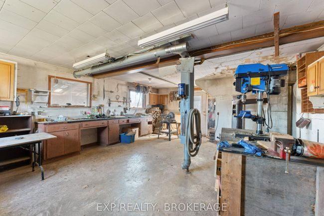 3454 Round Lake Road, House other with 3 bedrooms, 1 bathrooms and 8 parking in South Frontenac ON | Image 18