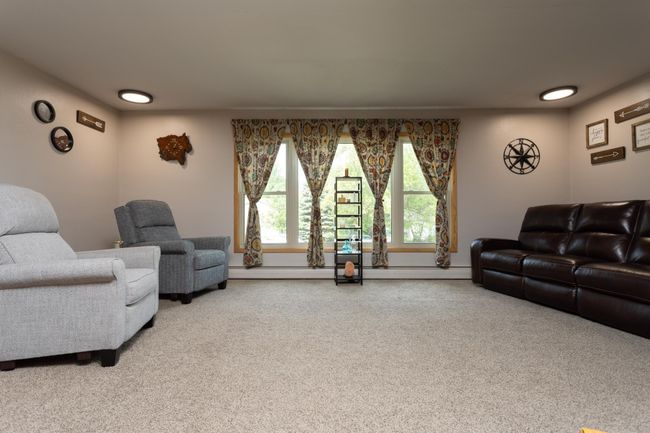 21 - Living Room.jpg | Image 21