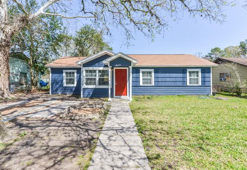 8229 Carolwood Dr, Houston, TX, 77028-2705 | Card Image