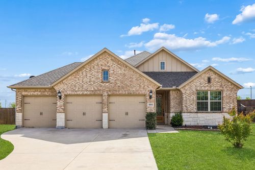 8004 Larch Ln, Fort Worth, TX, 76131-1666 | Card Image