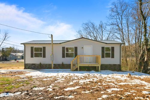 715 E Beech St, La Follette, TN, 37766-2654 | Card Image
