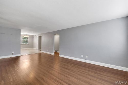 7741 Wild Plum Ave, Saint Louis, MO, 63130-2727 | Card Image