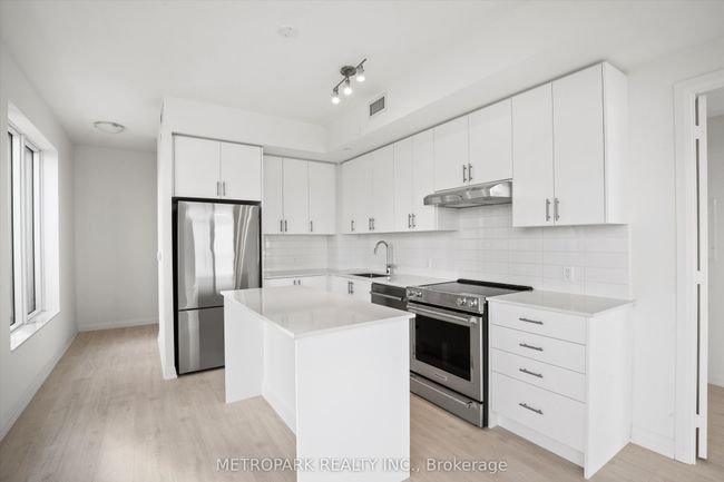 709 - 8960 Jane St, Condo with 2 bedrooms, 3 bathrooms and null parking in Concord ON | Image 9
