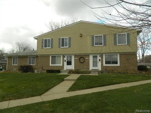 24495 Quad Park Ln, Clinton Twp, MI, 48035-3025 | Card Image