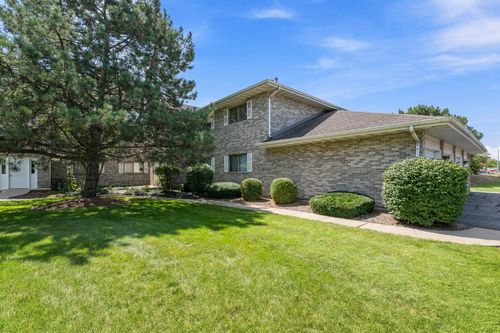 d-340 Loyola Dr, Elgin, IL, 60123-4610 | Card Image