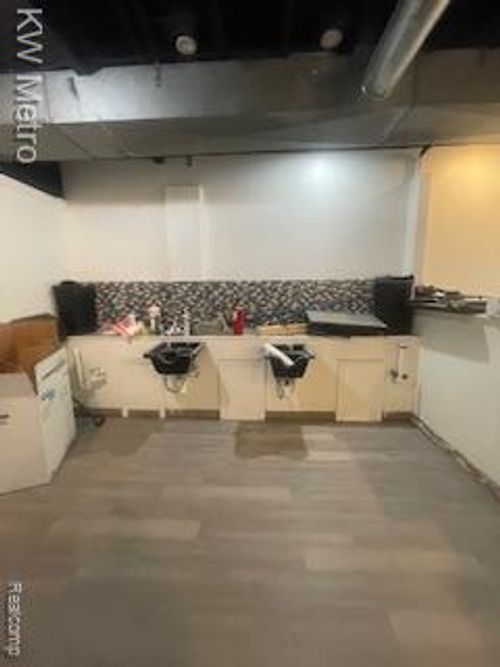 24070 10 Mile Rd, Southfield, MI, 48033-3006 | Card Image