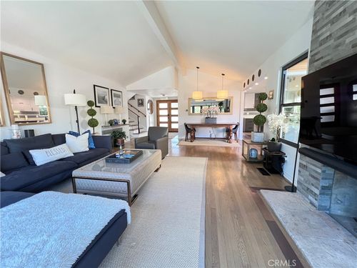 30564 Mainmast Dr, Agoura Hills, CA, 91301-1909 | Card Image