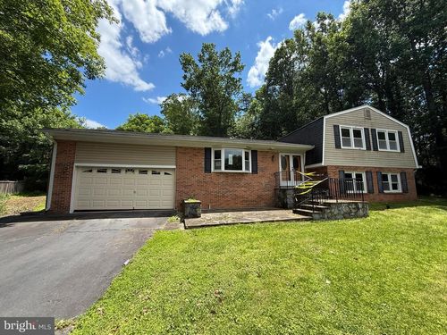 2133 Freda Dr, VIENNA, VA, 22181-3259 | Card Image