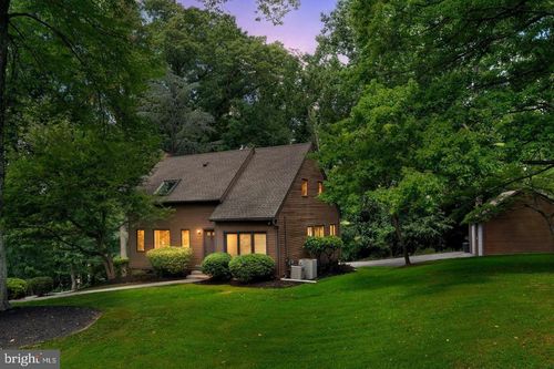 20 Jug Hollow Rd, PHOENIXVILLE, PA, 19460-2742 | Card Image