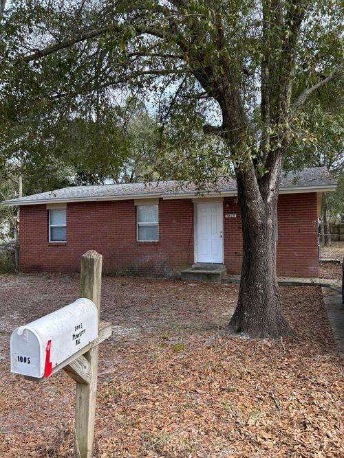 1005 Pinetree Rd, MARY ESTHER, FL, 32569-2227 | Card Image