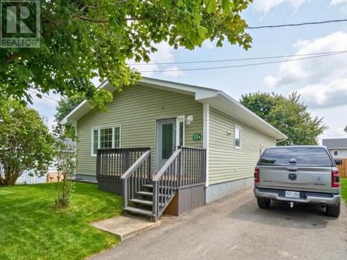 13A O'Brien'S Dr, Stephenville, NL, A2N2B2 | Card Image