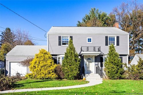 154 Mohawk Dr, West Hartford, CT, 06117-2116 | Card Image