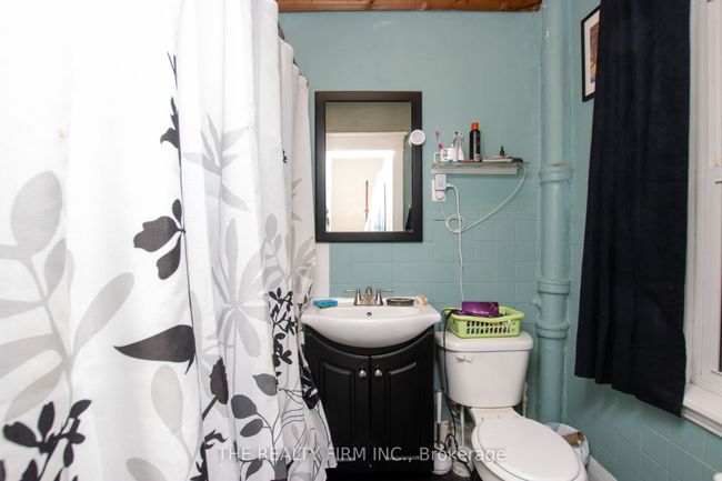 666 Lorne Ave, Home with 5 bedrooms, 3 bathrooms and 1 parking in London ON | Image 13