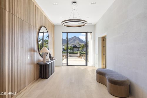 5305 N 68th Pl, Paradise Valley, AZ, 85253-7008 | Card Image