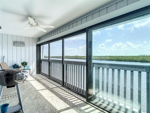 72-809 Bahia Del Sol Dr, Ruskin, FL, 33570-3068 | Card Image