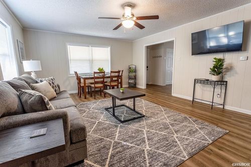 500 Burchwood Bay Rd, Hot Springs, AR, 71913-7132 | Card Image