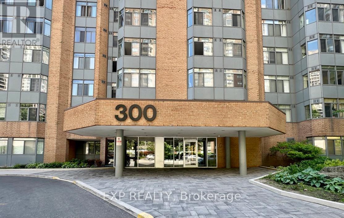 Residential in Mississauga (City Centre) 4