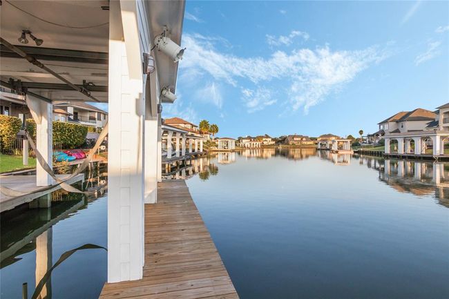 2922 N Island Dr, House other with 5 bedrooms, 4 bathrooms and 3 parking in Seabrook TX | Image 43