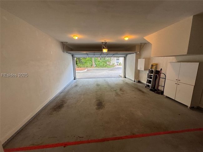 2-Car Garage - attached | Image 24