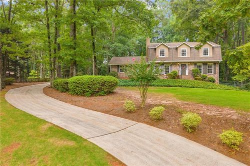 5560 Rosser Rd, Stone Mountain, GA, 30087-1240 | Card Image