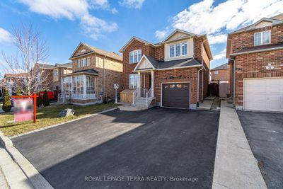 61 Schooner Dr, House other with 3 bedrooms, 3 bathrooms and 4 parking in Brampton ON | Image 3