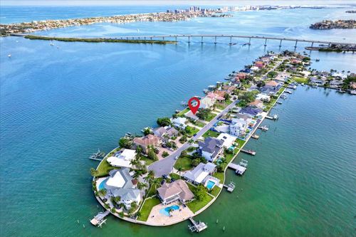 218 Driftwood Ln, LARGO, FL, 33770-2602 | Card Image