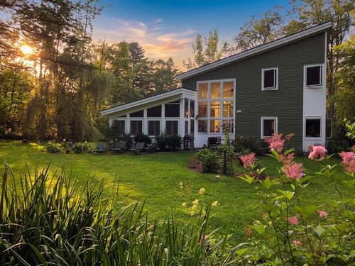 1954 Texas Hill Rd, Hinesburg, VT, 05461-9560 | Card Image