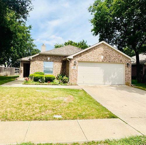 604 International Dr, Euless, TX, 76039-3767 | Card Image