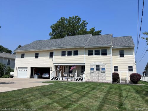 39883 Duluth St, Harrison Township, MI, 48045-1511 | Card Image