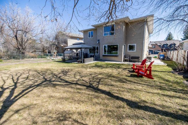 249 Fairway Drive, Home with 4 bedrooms, 3 bathrooms and 5 parking in Coaldale AB | Image 3