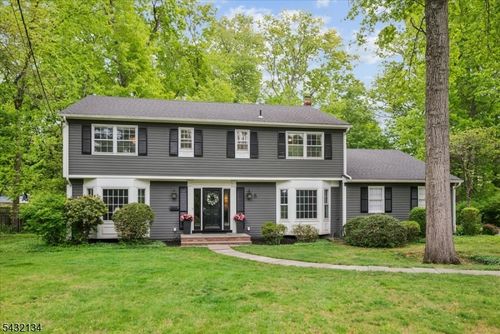 5 Blanchet Ct, Florham Park, NJ, 07932-1713 | Card Image