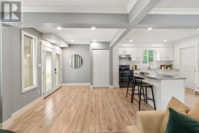 1361 Isabelle Pl, Home with 5 bedrooms, 2 bathrooms and null parking in Windsor ON | Image 15
