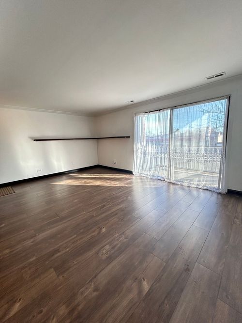 apt-2a-5850 W 87th St, Burbank, IL, 60459-2563 | Card Image