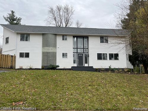 4199 Motorway Dr Drive, Waterford Charter Township, MI, 48328 | Card Image