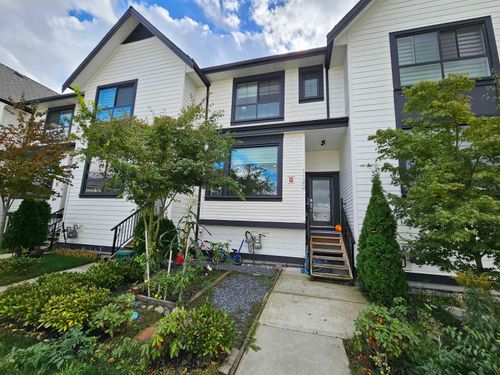 1122 Roma Ave, New Westminster, BC, V3M0M4 | Card Image