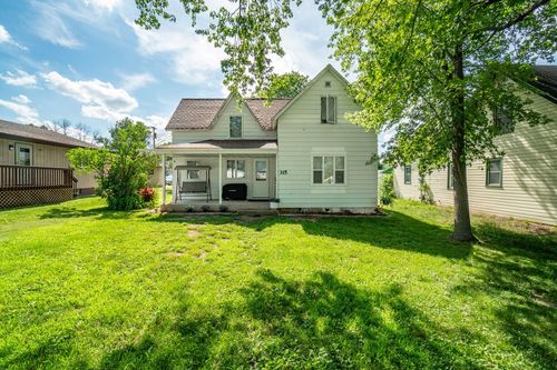 315 S Woodworth St, Elmwood, WI, 54740-8612 | Card Image