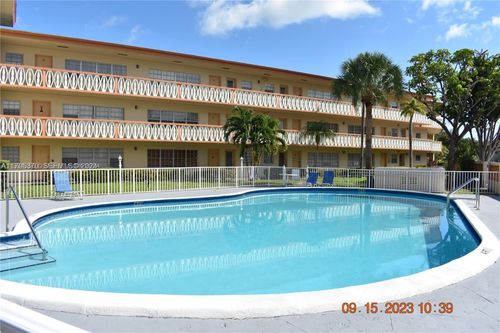 8-11855 Ne 19th Dr, North Miami, FL, 33181-2854 | Card Image