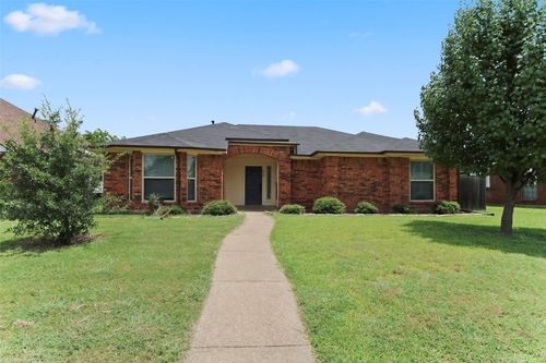 920 Micarta Dr, Mesquite, TX, 75181-1262 | Card Image