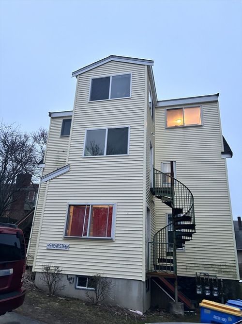 apt-1-49R Siren St, Winthrop, MA, 02152-1597 | Card Image