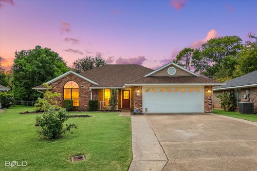 310 Brownlee Cir, Bossier City, LA, 71111-2043 | Card Image