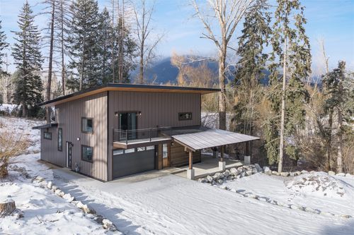 424 Old Highway 2 E, Martin City, MT, 59926-8001 | Card Image