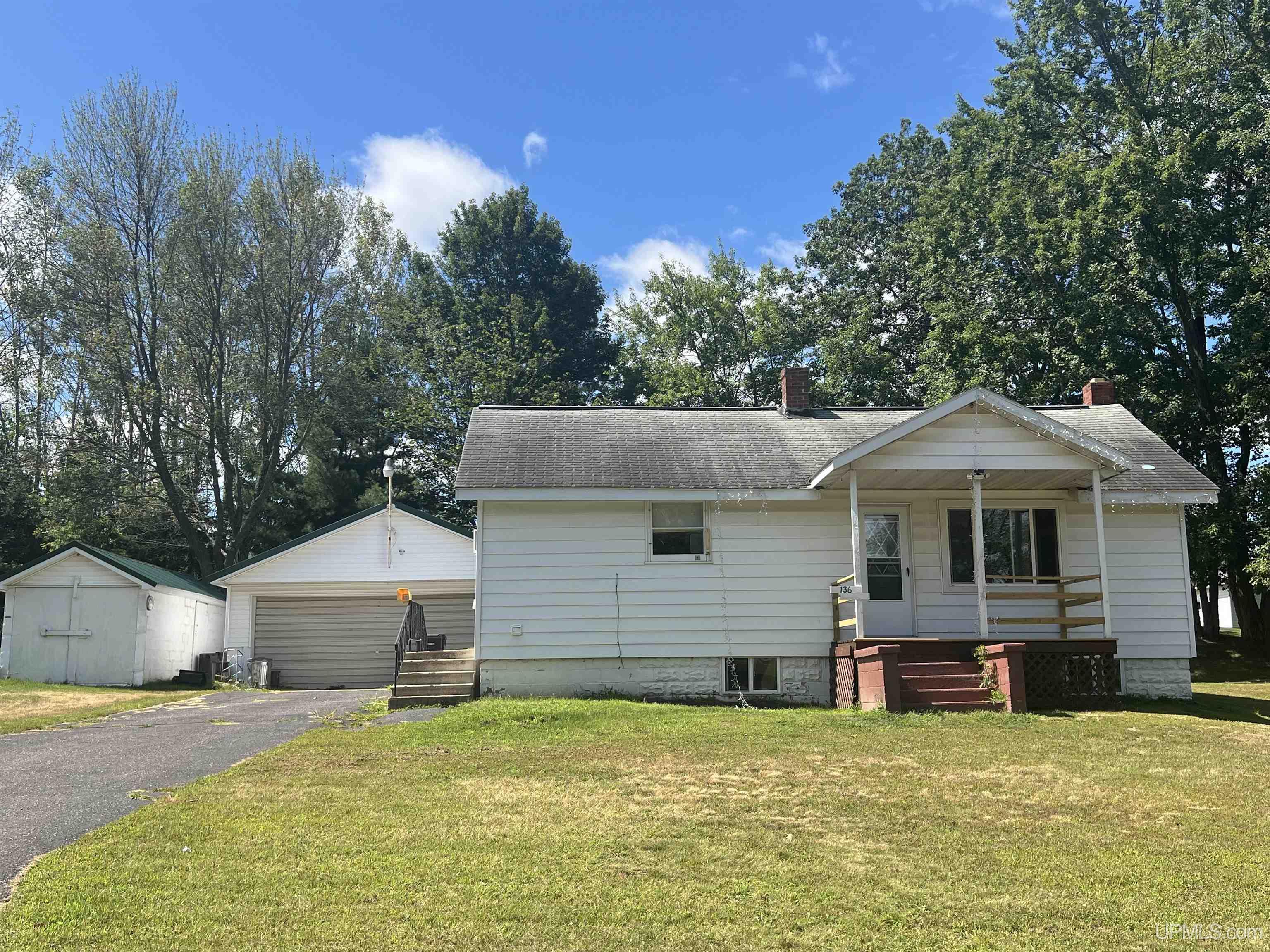 Mitchell St, Kingsford, MI 49802