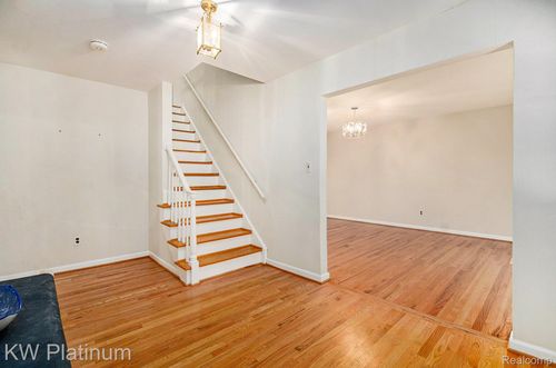 4343 Quarton Rd, Bloomfield Hills, MI, 48302-2777 | Card Image